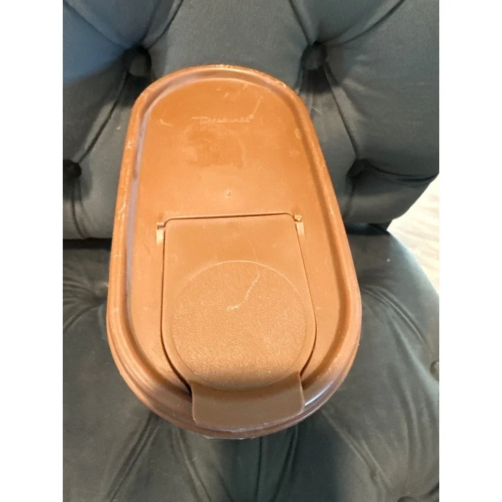 Tupperware Vintage Dry Goods Food Storage Container 1.7 Liters Brown Lid